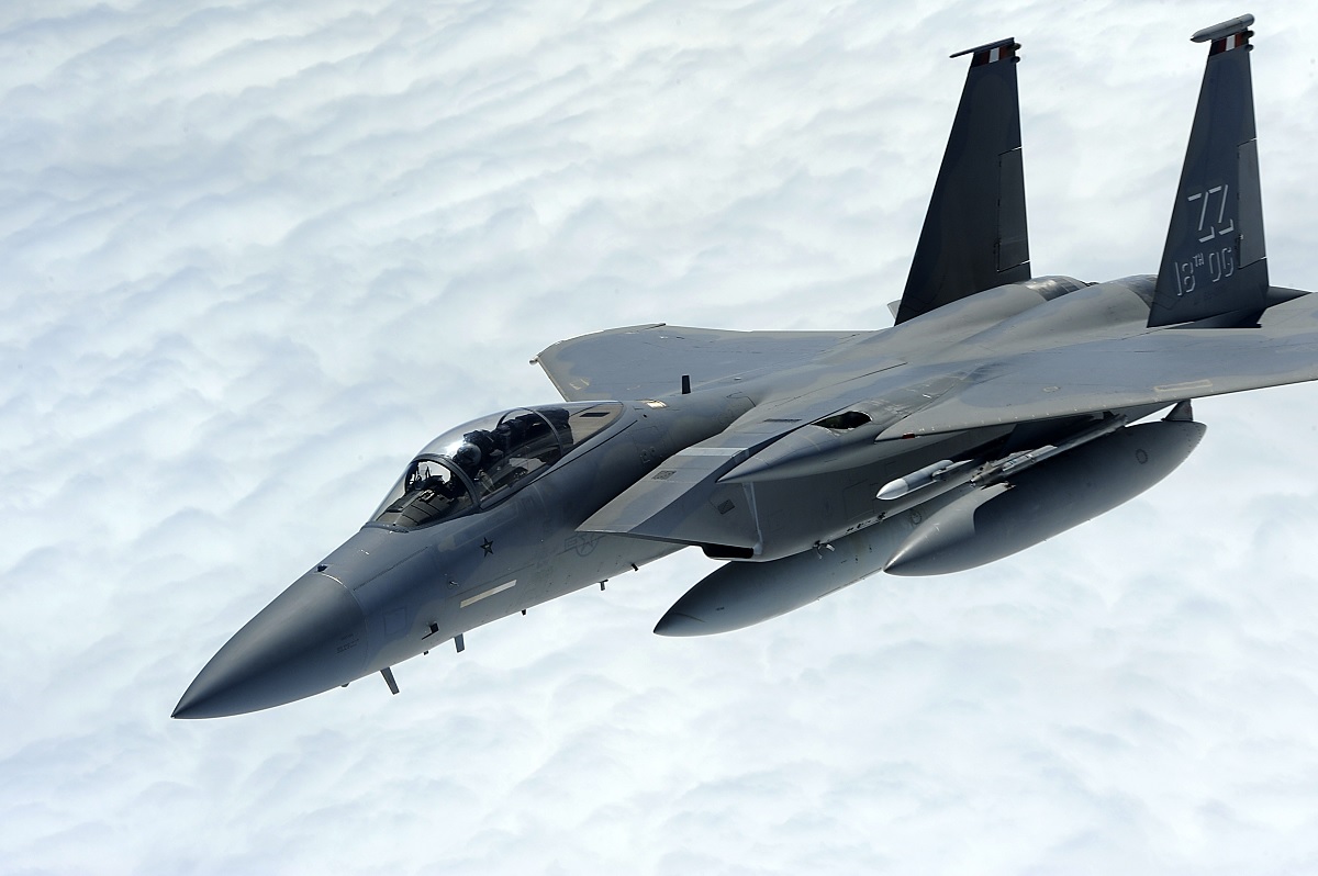 F-14 Tomcat Vs F-15 Eagle: the pilots' perspective