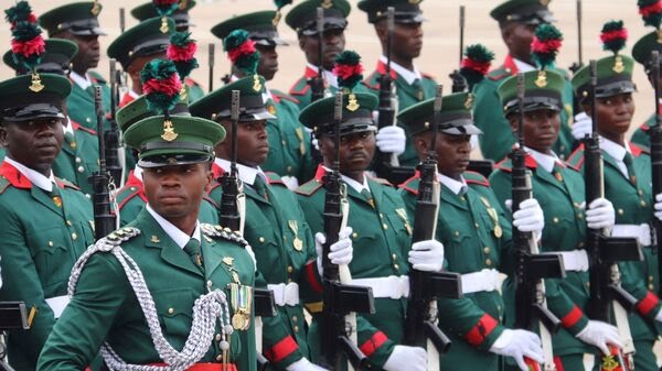 Nigeria soldiers announce coup on national TV