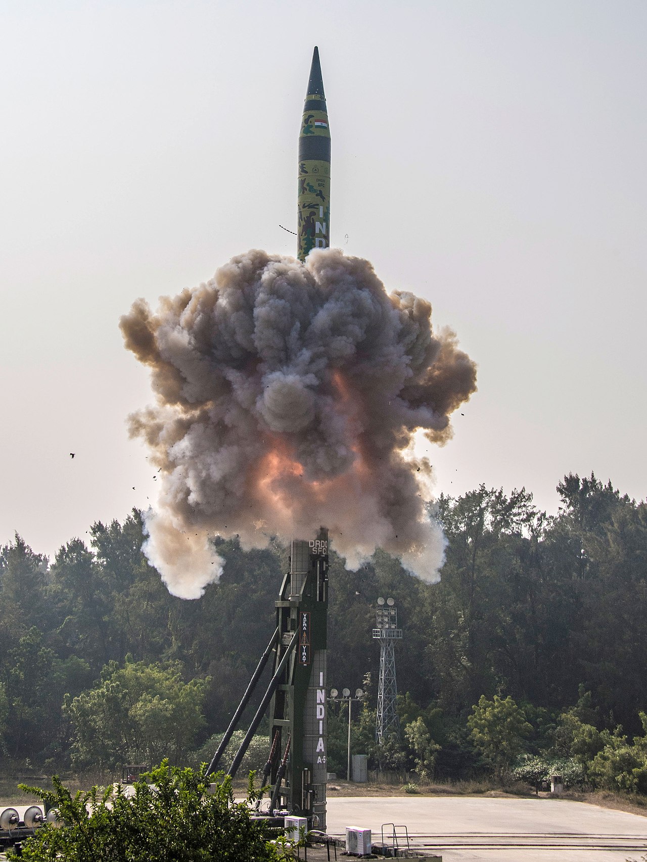 1280px-Agni_V_Ballistic_missile_successfully_launched_on_December_10,_2018.jpg