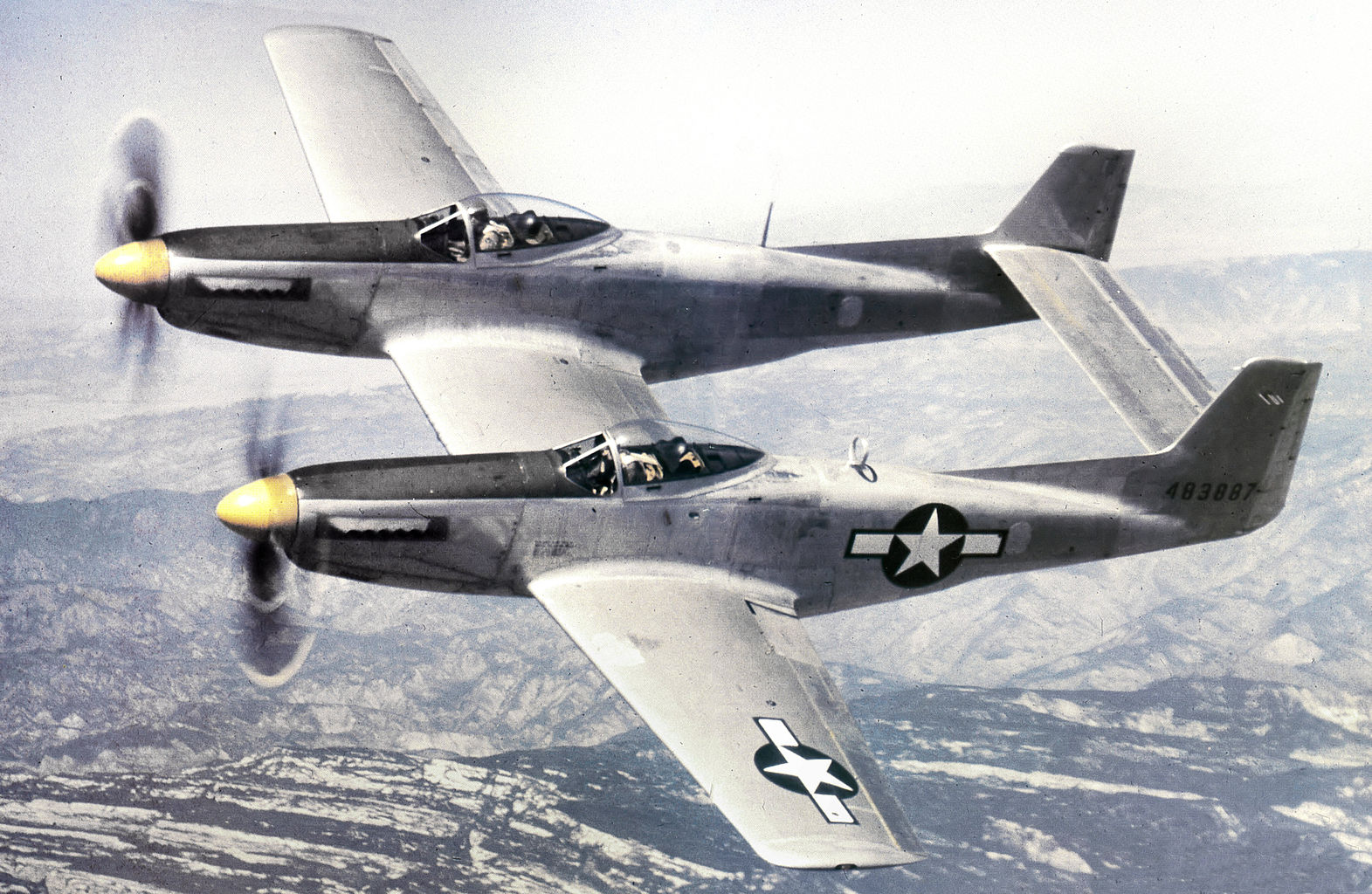 1571px-North_American_XP-82_Twin_Mustang_44-83887.Color.jpg