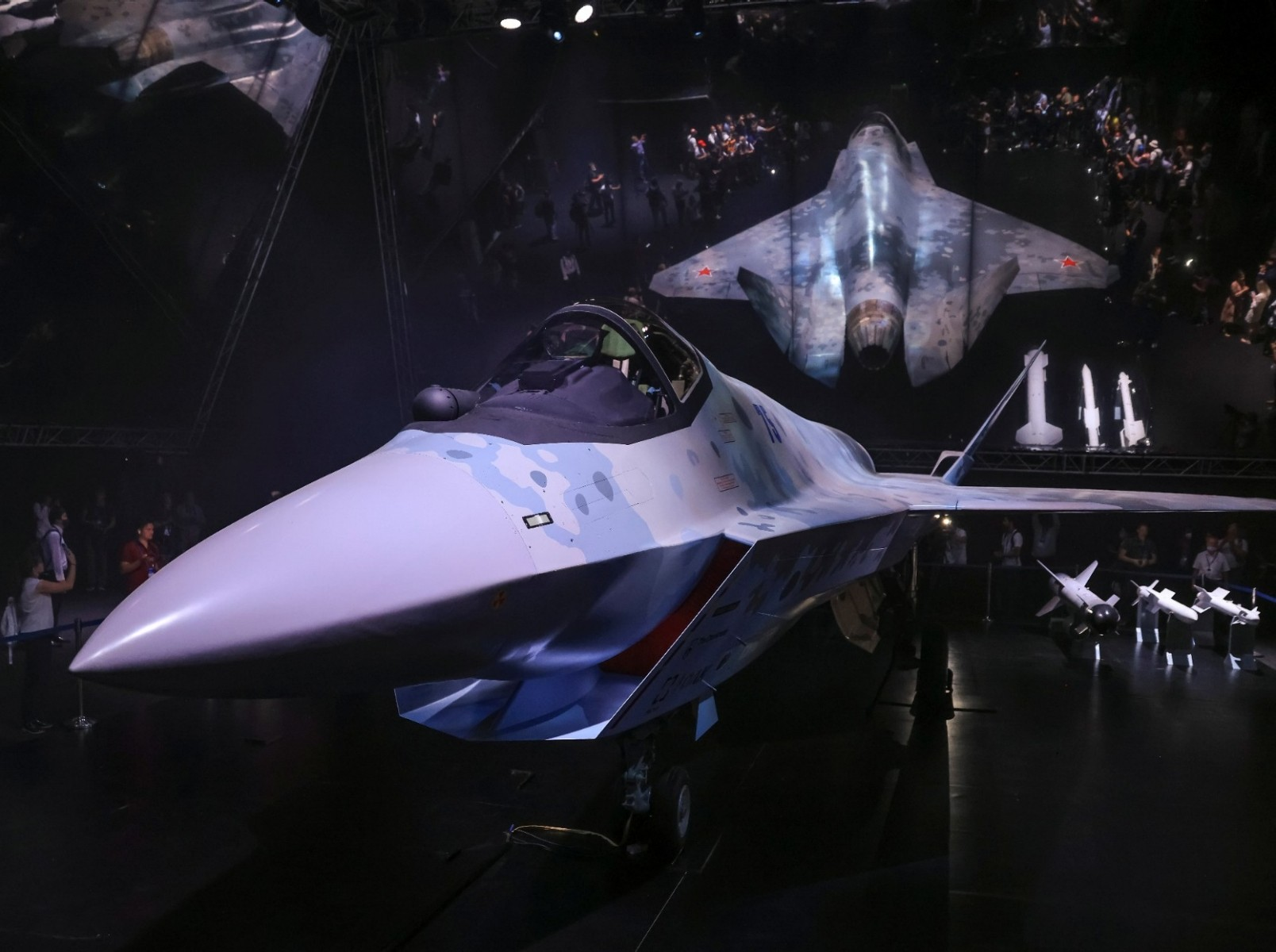 India has unveiled a mock-up of an unmanned wingman for its fighter jets -  ВПК.name