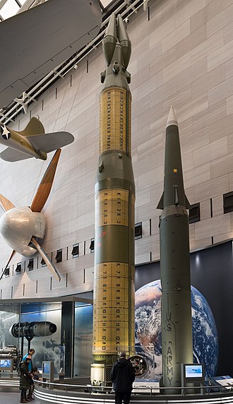 330px-RSD-10_Pioneer_and_MGM-31_Pershing_in_Smithsonian.jpg