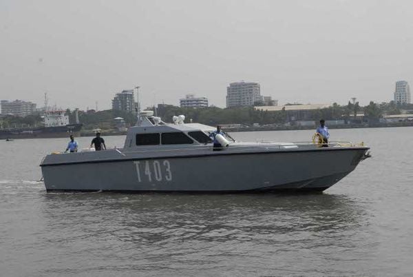 600px-Solas_Marine_fast_interceptor_craft_T-403.jpg