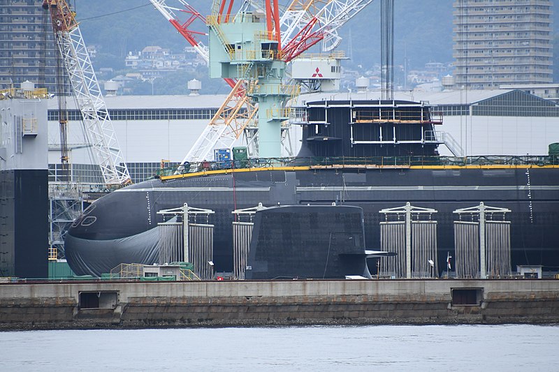 800px-Forward_of_29SS_submarine(SS-513)_left_front_view_at_the_Mitsubishi_Dockyard_Kobe_Octobe...jpg
