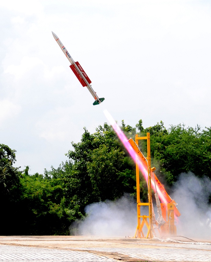 Astra_missile_launched_from_a_ground-based_launcher.jpg