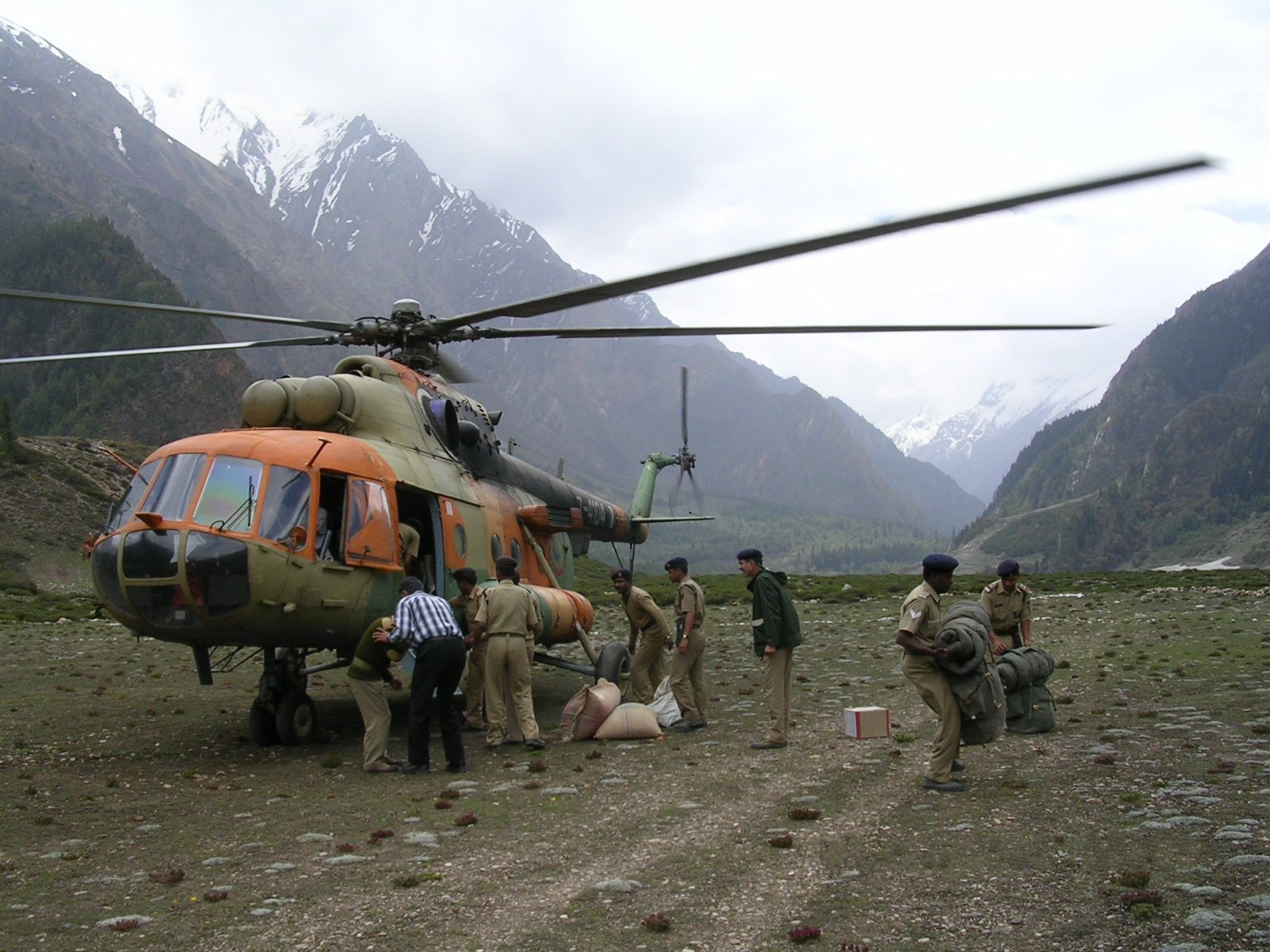 BSF_MI17_1V,_in_TIDANG,_UTTARAKHAND[1].jpg