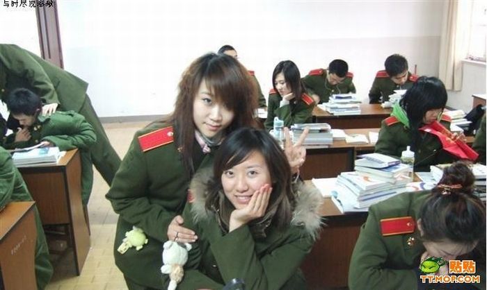 china_army_girls_01.jpg