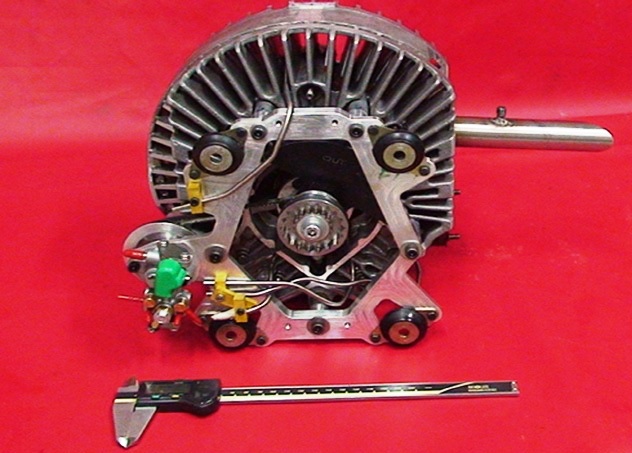 First Prototype 30 hp Wankel Rotary Engine.jpg