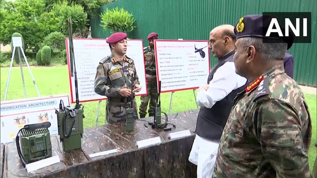 indian-army-para-sf-with-new-l3-harris-falcon-3-radios-from-v0-44xb874ajt6a1.jpg