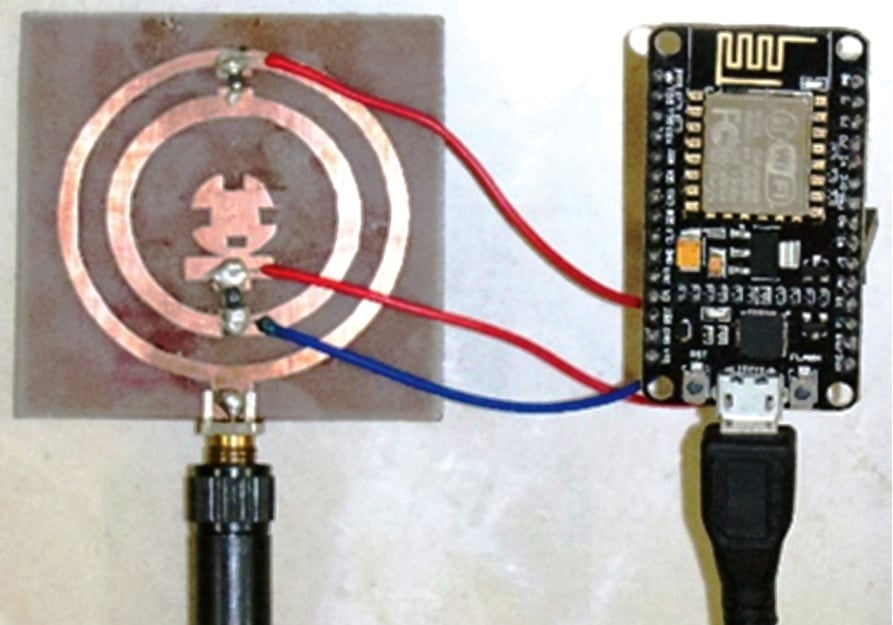 IoT device connected with the ring antenna..jpg