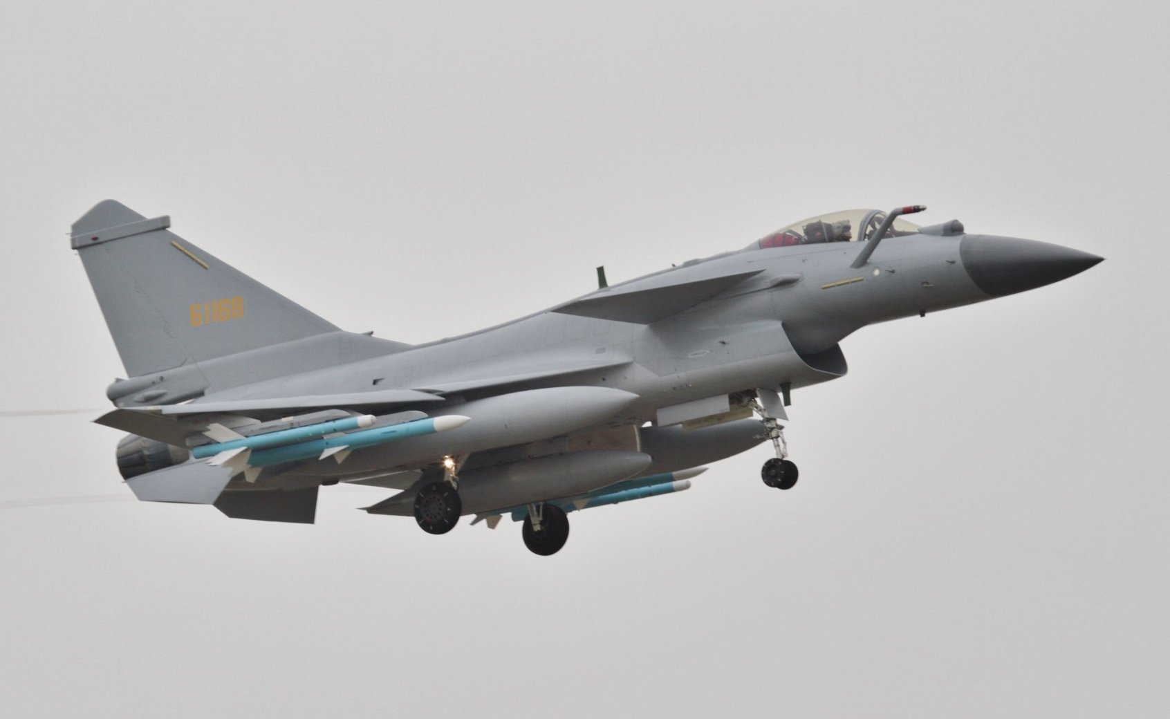 J-10B_with_PL-10_and_PL-12.jpg