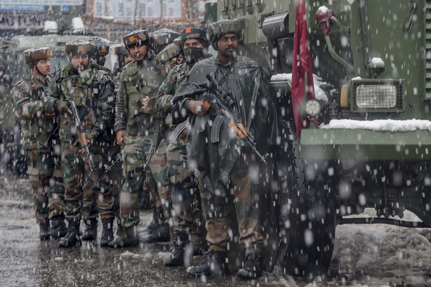 Kashmir-gunbattle-1.jpg