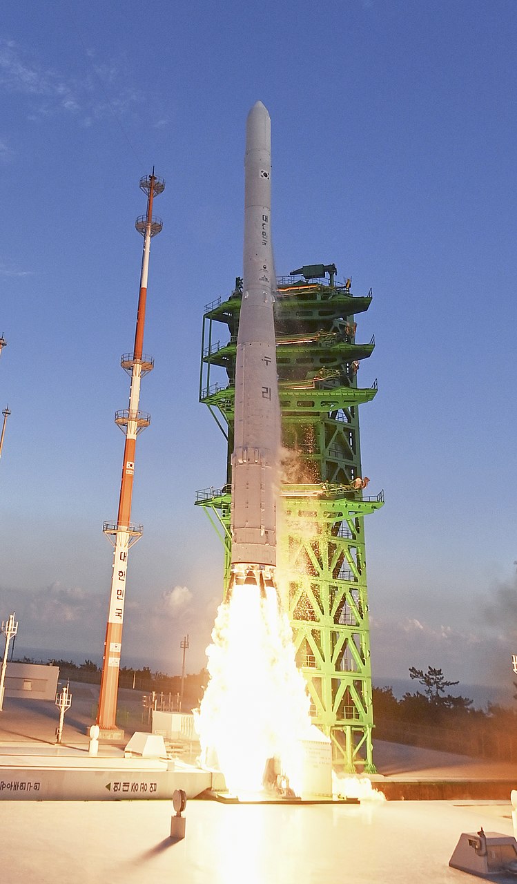 KSLV-II_Nuri_Launch_2021-10-21.jpg