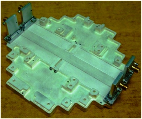 ku band slotted wave guide anteena array3.jpg