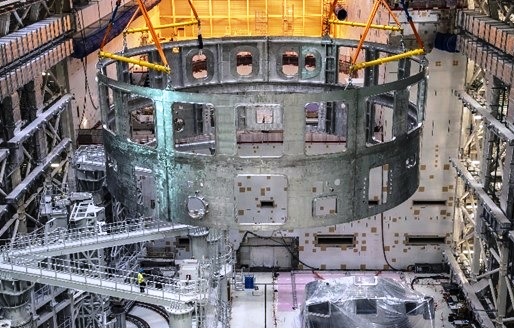 Lifting and Installation Operation of Cryostat Lower Cylinder in Tokamak Pit  2.jpg