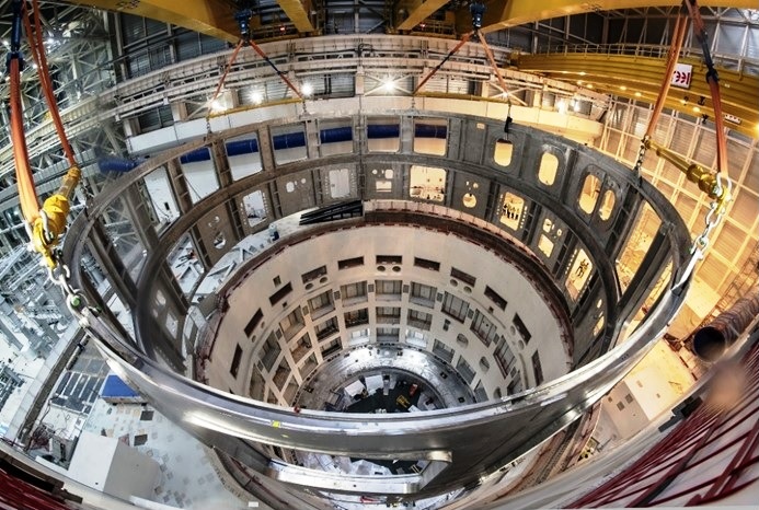 Lifting and Installation Operation of Cryostat Lower Cylinder in Tokamak Pit  .jpg