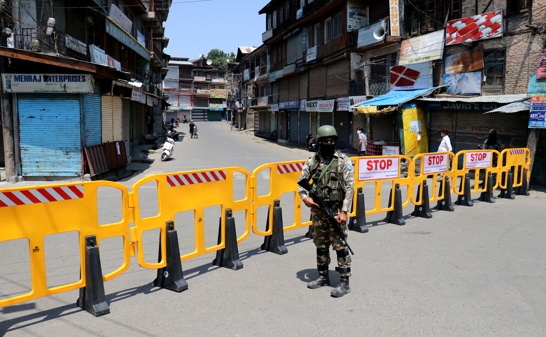 Lockdown-in-parts-of-Srinagar-1.jpg