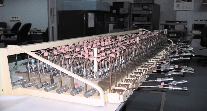 multi beam forming network. Column channel of muti beam former, assembled beam forming network.jpg
