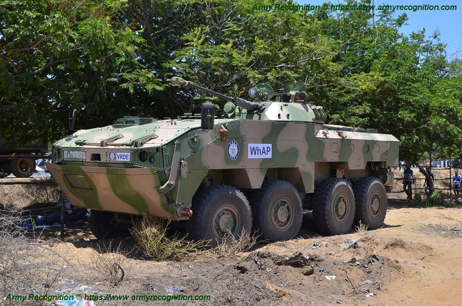 New_WhAP_Wheeled_Amphibious_Platform_8x8_armoured_at_DefExpo_2018_925_002.jpg