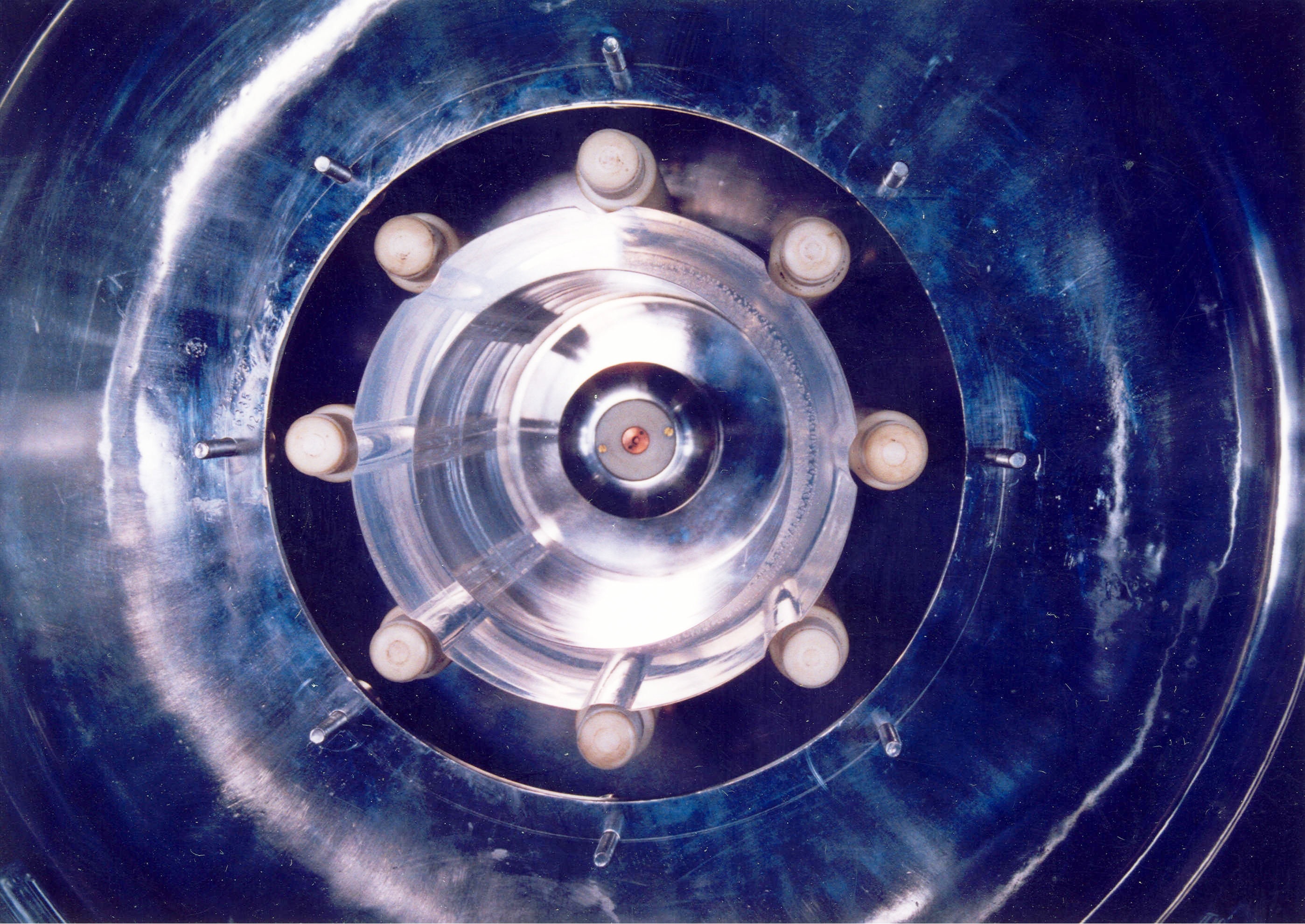 Photograph of SF6 sparkgap Chamber.jpg