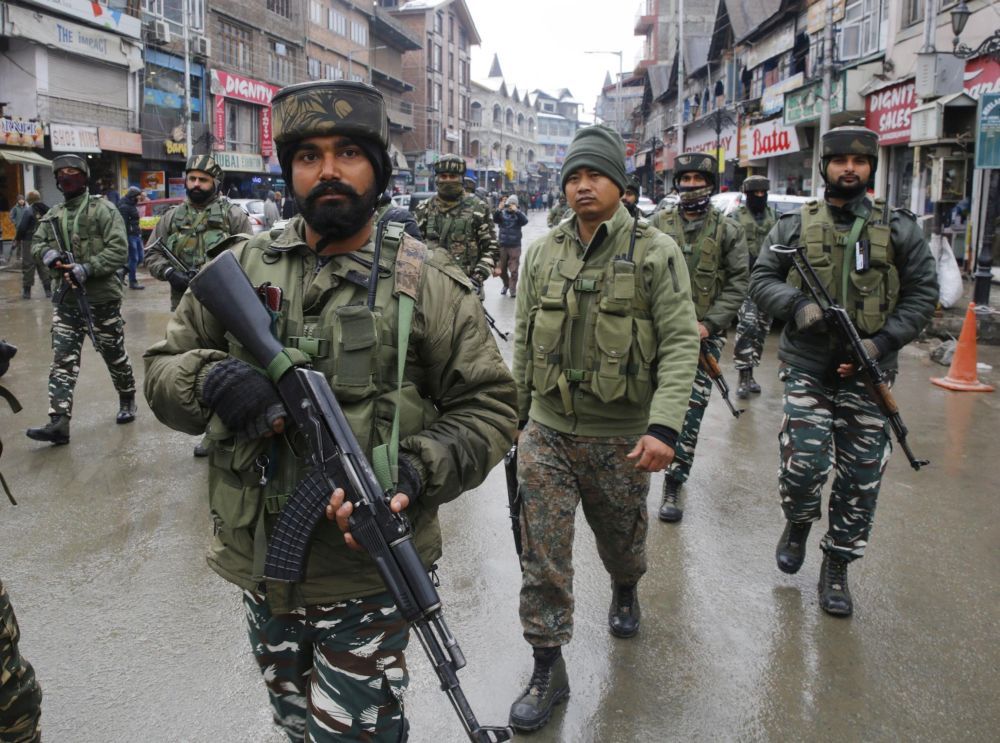 SEARCH-OPERATION-LAL-CHOWK-1.jpg