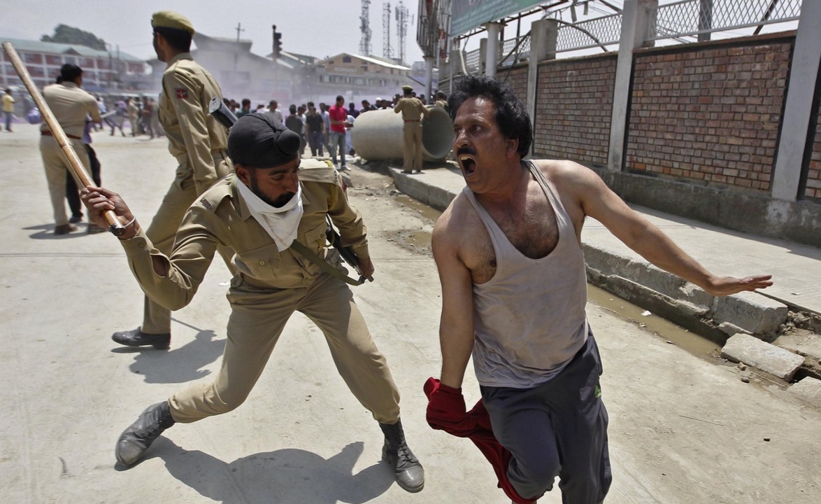 Srinigar-India-strike-Danish-IsmailReuters-May-28-2015.jpg