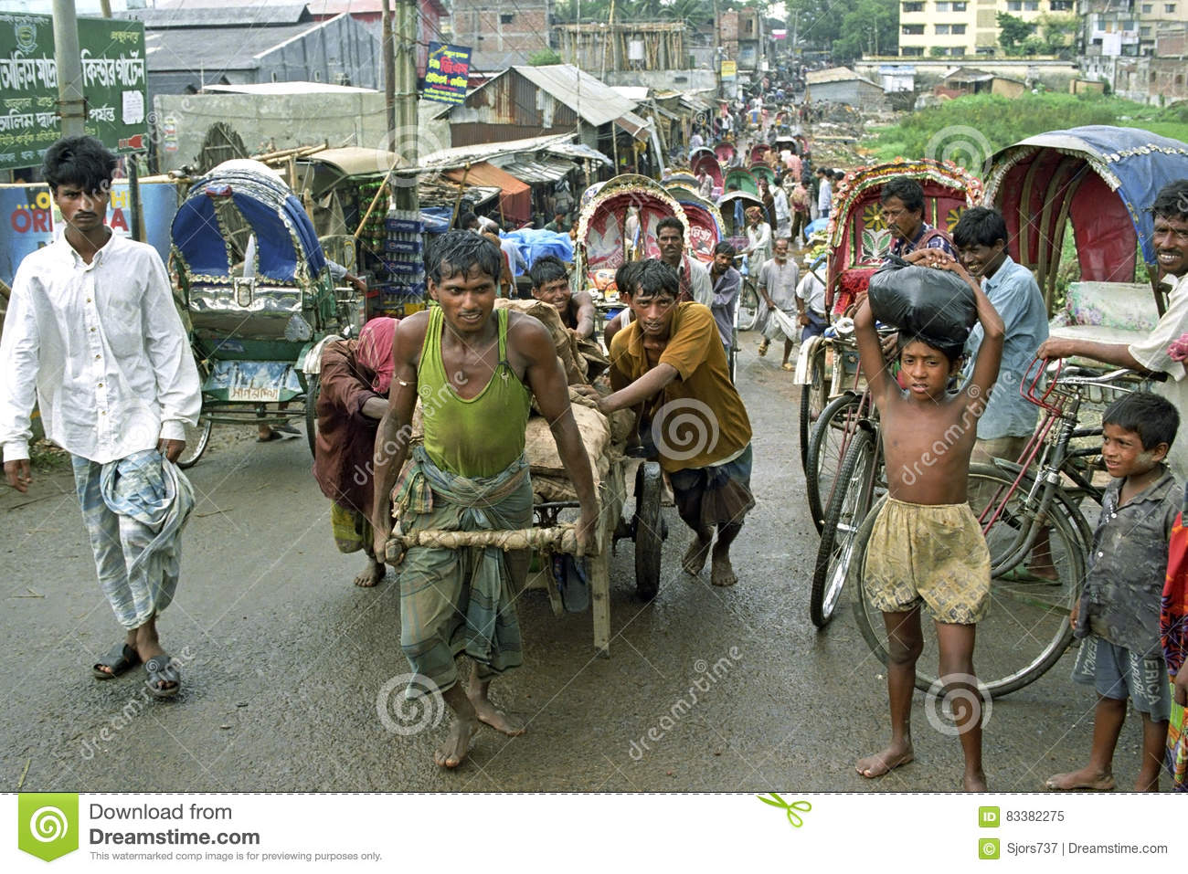 street-view-dhaka-bangladeshi-workers-work-bangladesh-capital-city-lalbagh-area-shopping-slum-...jpg