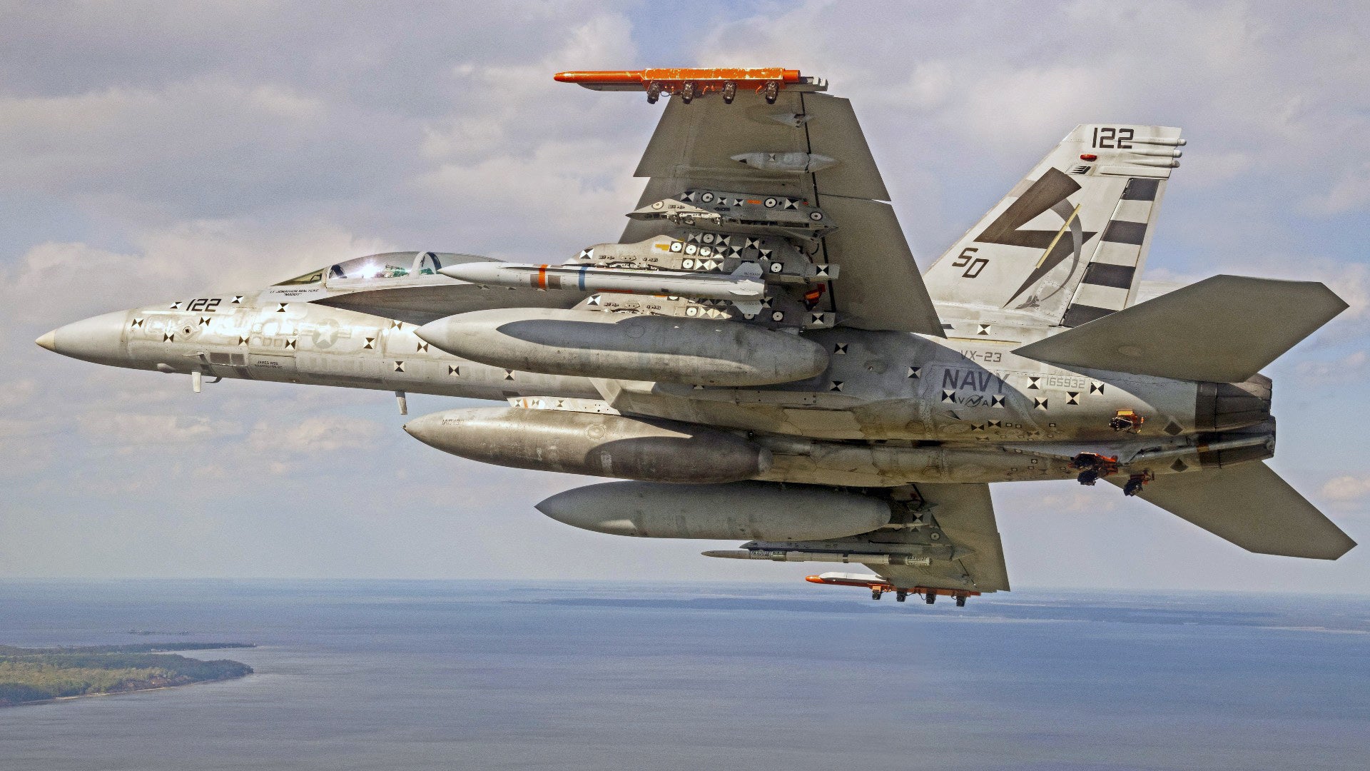 US-Navy-Hornet-AARGM-ER-Test.jpg