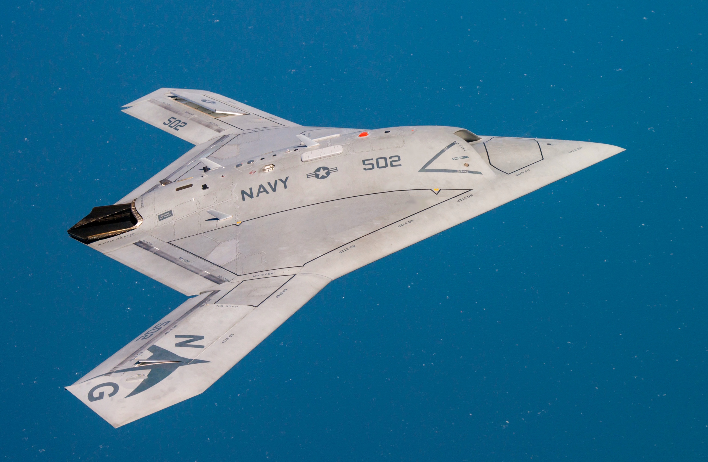 X-47B_operating_in_the_Atlantic_Test_Range_(modified).jpg