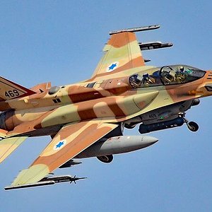 Israeli_Air_Force_F-16.jpg