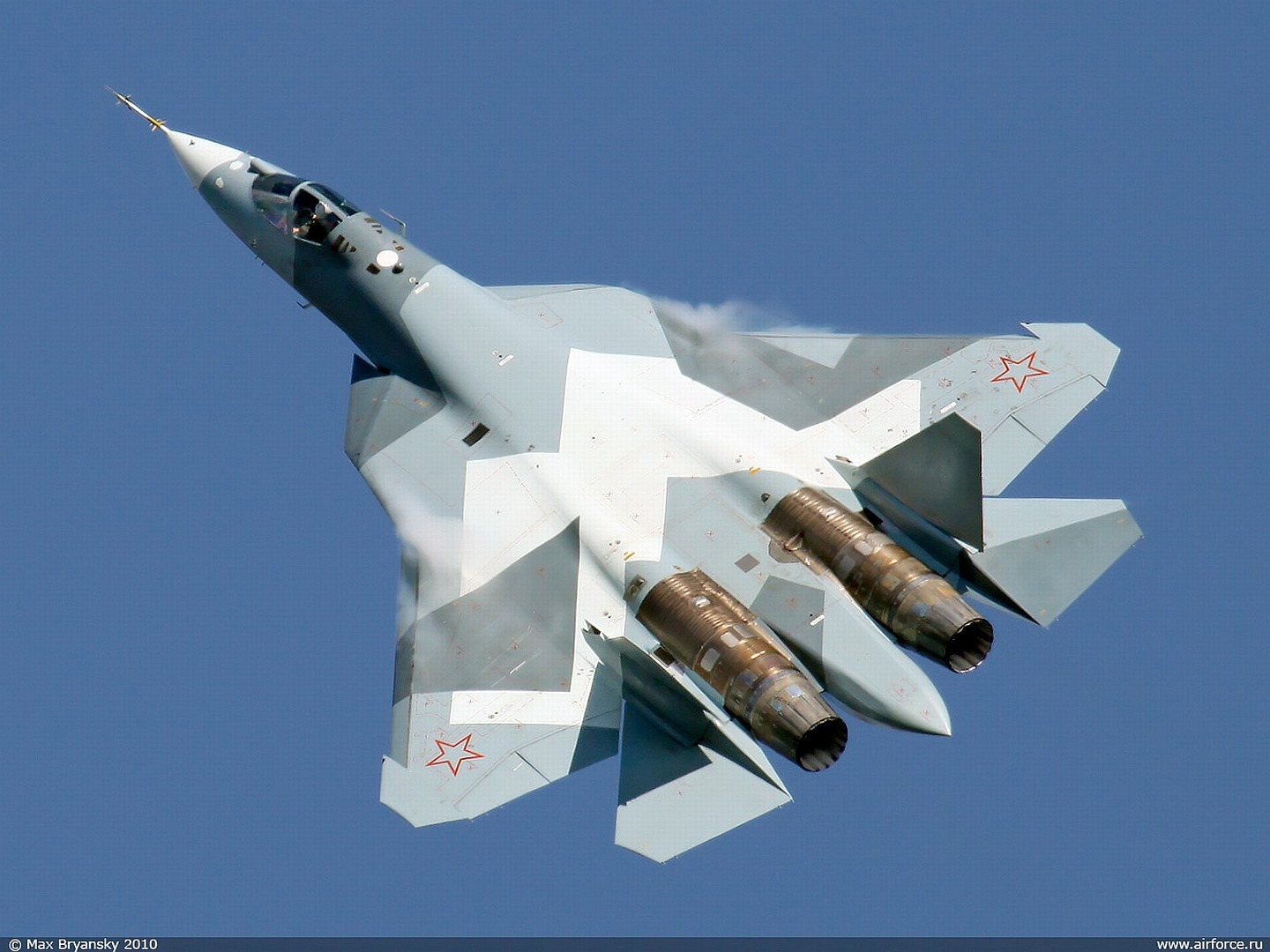 Скорость т 50. Миг пак фа самолет. Самолет Russian t-50 Pak-fa. Штурмовик пятого поколения в России. Российские штурмовики 5 поколения.