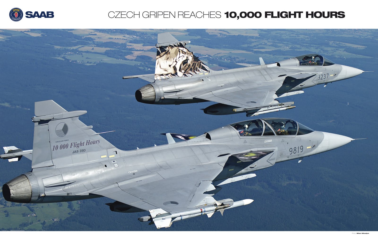 Czech Air Force pilot reaches 2000 flight hours in Gripen