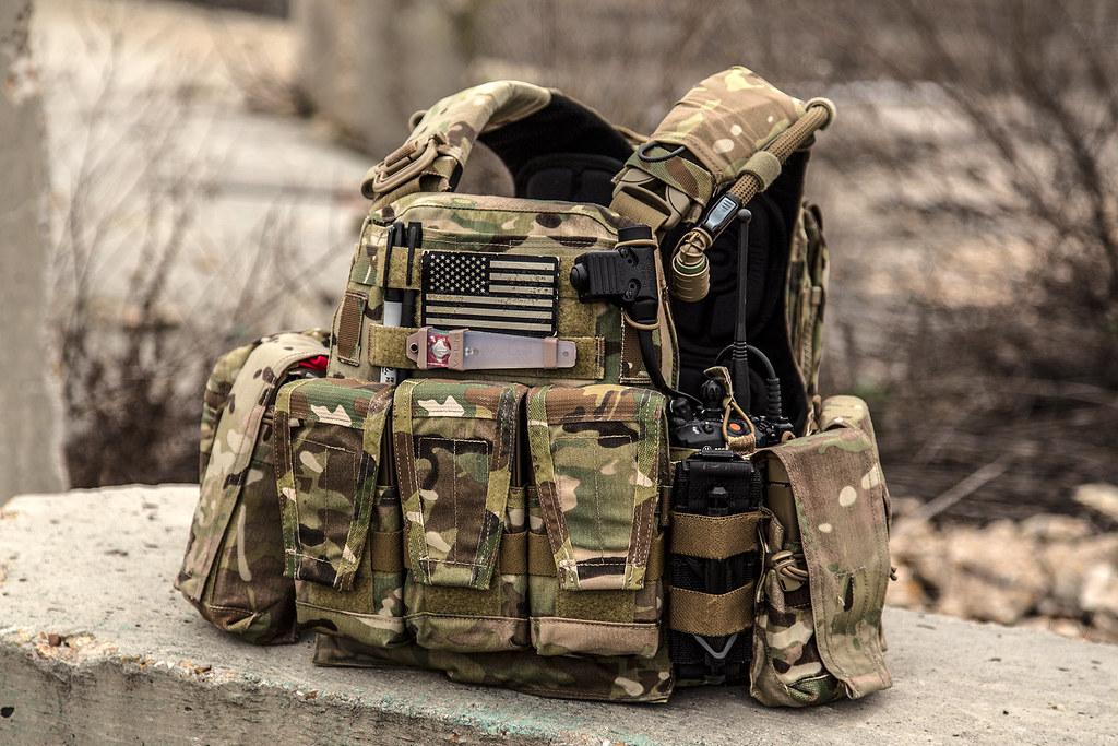 Арсарма. Crye Precision AVS Plate Carrier. AVS от Crye Precision. Бронежилет AVS Crye Precision. Crye Precision CPC Plate Carrier.