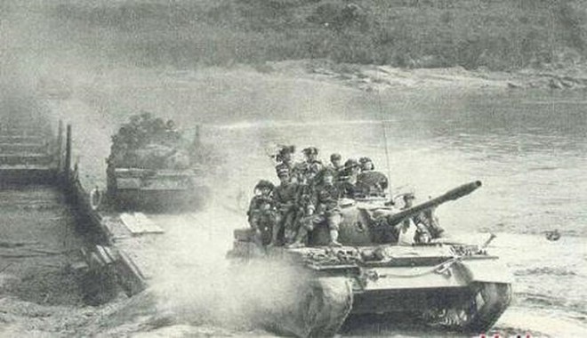 Chiến tranh biên giới 1979: Dù chiến thuật biển người hay biển xe tăng, Trung Quốc đều thảm bại - Ảnh 1.