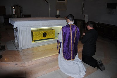 Tomb of St.Thomas in San Tommaso Basilica, Ortona.