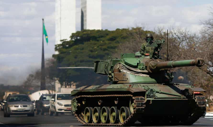 Brazilian Navy tanks pass next to the National Congress 