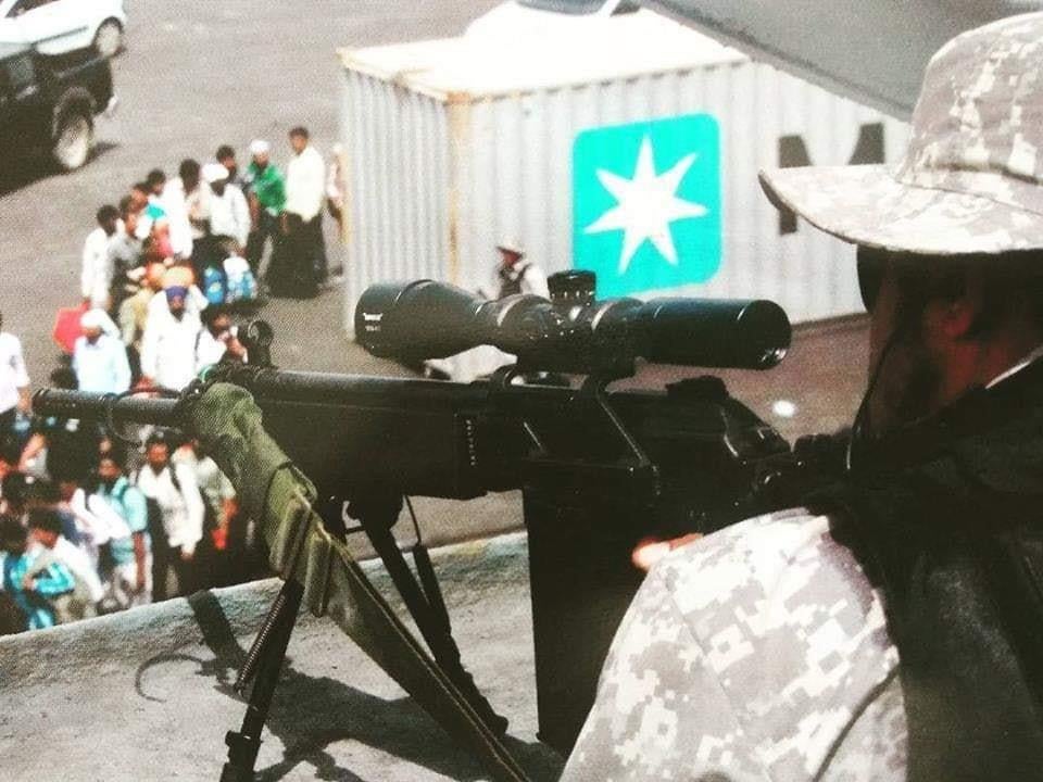 r/MilitaryPorn - MARCOS Sniper during Operation Raahat in which 4640 Indian citizens and 960 foreign nationals were evacuated from Yemen in 2015. [960x720]