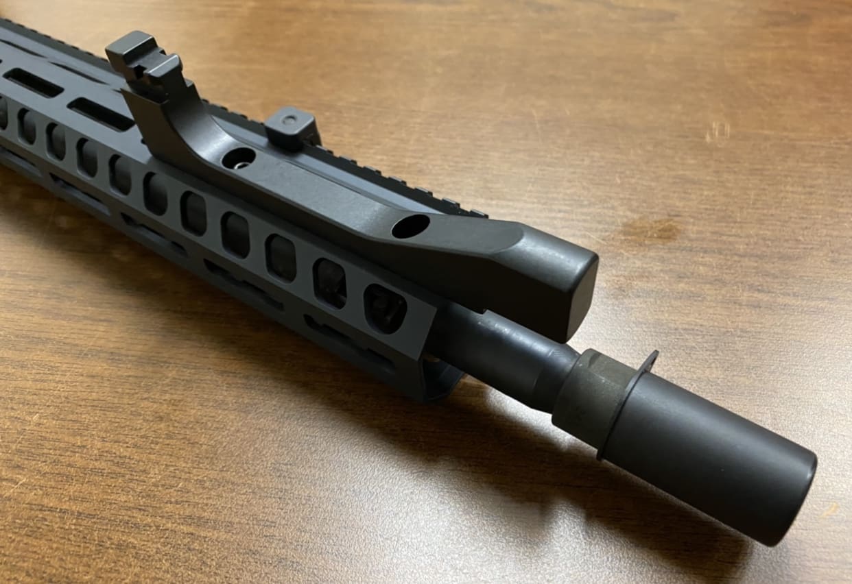 Ah nope, the bayonet is affixed on that M-Lok bayonet mount on side of the ...